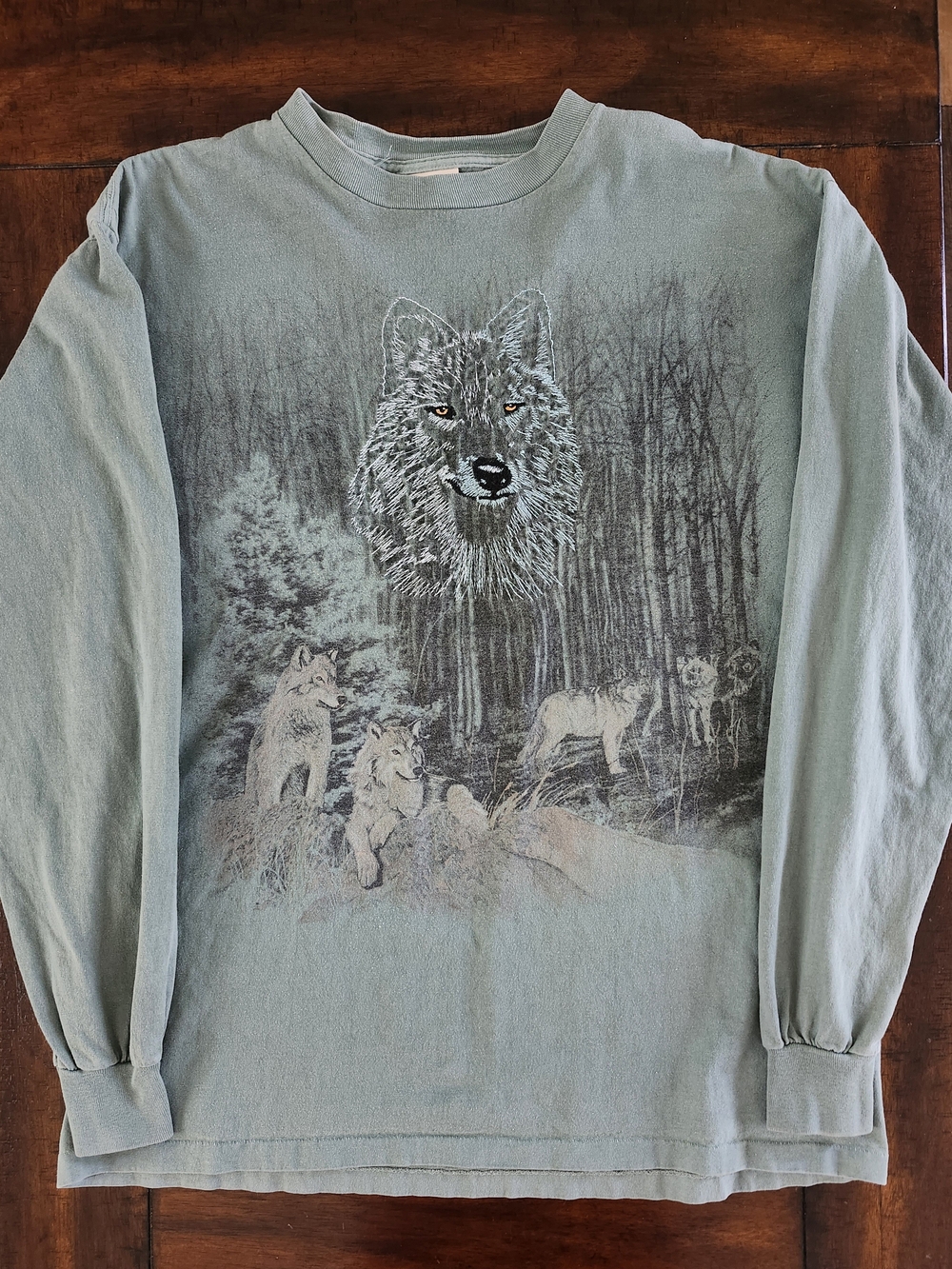 Vintage 1990s Oneita Long-sleeve Sage Green T-shirt Mens- Wolf And It's Pack